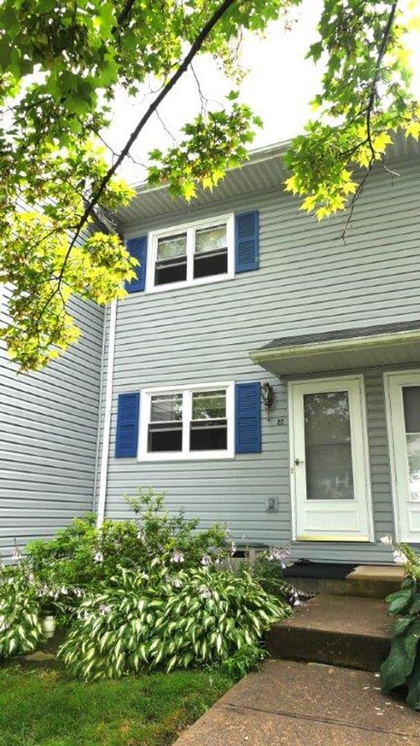 property at 22 Fredricksburg Ct
