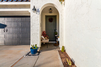 19756 Roma Ave in Litchfield Park, AZ - Foto de edificio - Building Photo