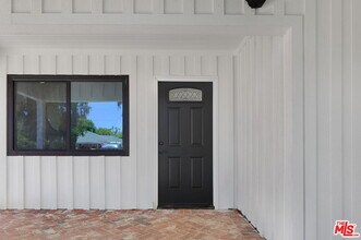 22054 Avenue San Luis in Woodland Hills, CA - Foto de edificio - Building Photo