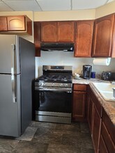 351 Broadway in Bangor, ME - Foto de edificio - Building Photo