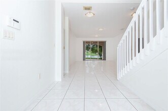 2398 SW 132nd Terrace in Miramar, FL - Foto de edificio - Building Photo