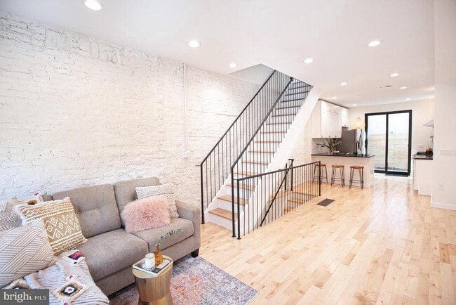 property at 2539 Collins St