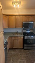 2350 5th St, Unit A10 in Fort Lee, NJ - Building Photo