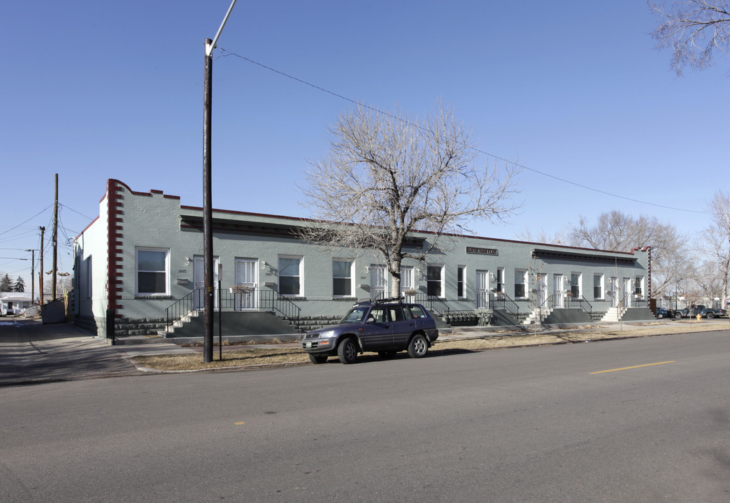 Curtis Flats in Denver, CO - Building Photo