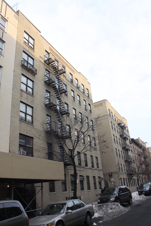 2315 Walton Ave in Bronx, NY - Building Photo