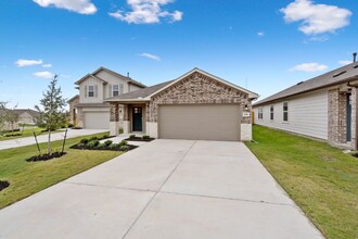 528 Evergreen Sumac Loop in Kyle, TX - Foto de edificio - Building Photo