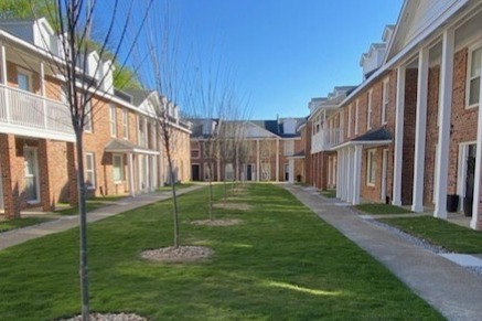 Canterbury Commons in Starkville, MS - Foto de edificio