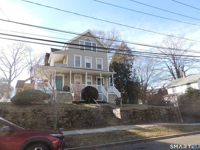 56 Harrison Ave in Branford, CT - Building Photo - Building Photo