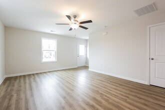 219 Royal Wy in Pendleton, SC - Building Photo - Building Photo