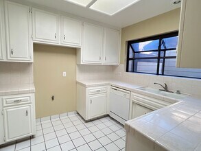 2107 Manning St in Bakersfield, CA - Building Photo - Building Photo