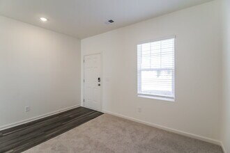 7630 Saffron Ave in Covington, GA - Building Photo - Building Photo