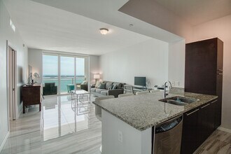 951 Brickell Ave in Miami, FL - Building Photo - Building Photo