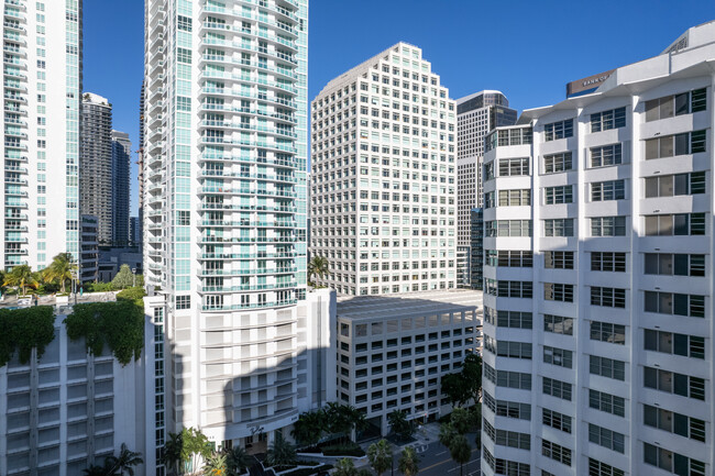 Four Ambassadors Tower 4 in Miami, FL - Building Photo - Building Photo