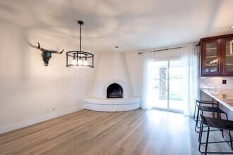 802 E Caribbean Ln in Phoenix, AZ - Building Photo - Building Photo