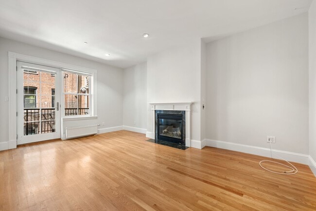 property at 39 Clarendon St