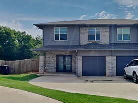 13526 Vinita Dr in Oklahoma City, OK - Building Photo
