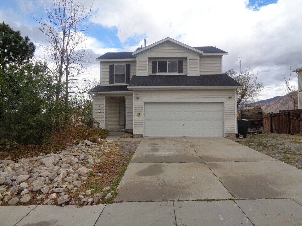 777 Valley View Dr in Tooele, UT - Building Photo