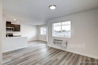 2560 Hawthorne St in Forest Grove, OR - Building Photo - Building Photo
