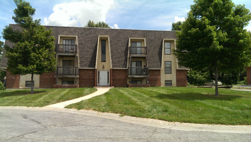 1312 NW 6th Terrace in Blue Springs, MO - Building Photo