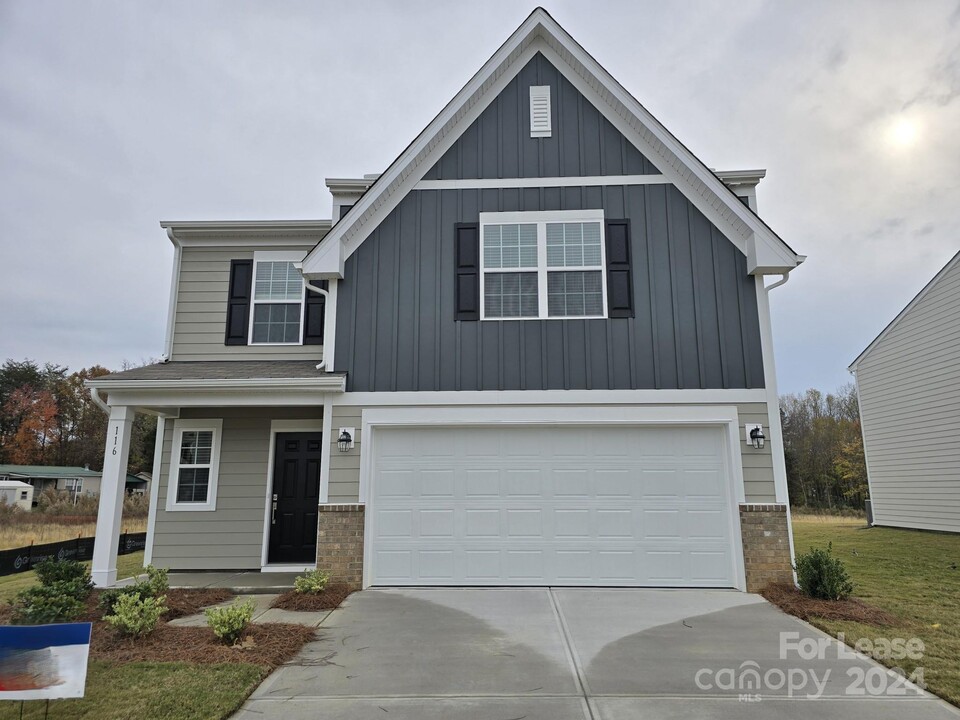 116 Tallulah Ct in Statesville, NC - Building Photo