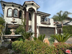 3057 N Naomi St in Burbank, CA - Building Photo - Building Photo