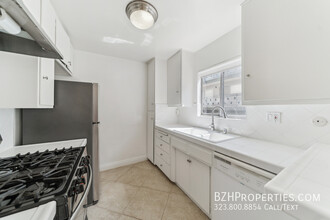7544 Hampton Ave in West Hollywood, CA - Building Photo - Building Photo