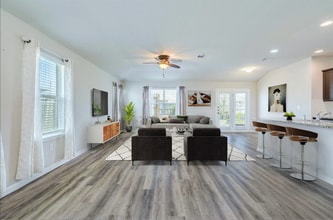 303 Marimoor Dr in Hutto, TX - Building Photo - Building Photo