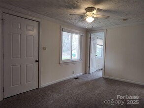 3212 Hawkins Pl in Charlotte, NC - Building Photo - Building Photo