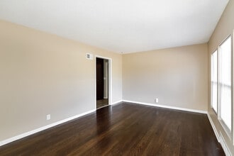 5715 Lathrop Ave in Kansas City, KS - Building Photo - Building Photo