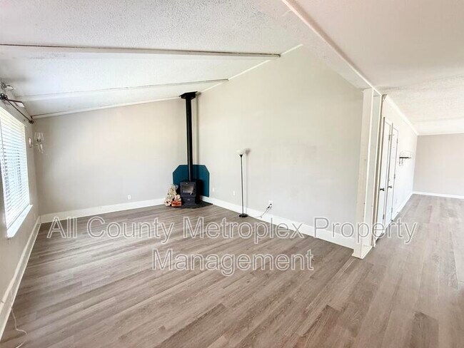 2107 Rockwood Dr in Carrollton, TX - Building Photo - Building Photo