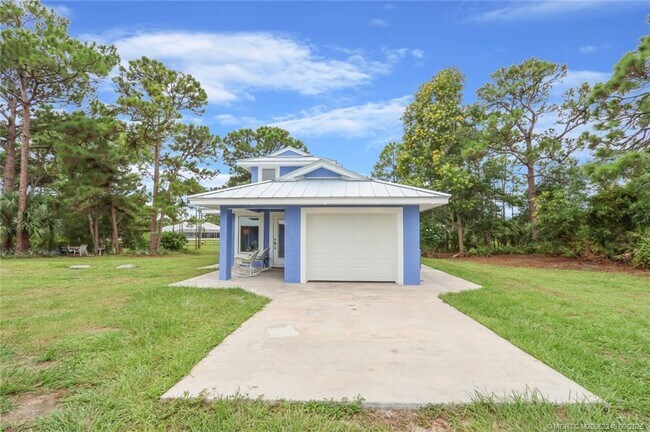 64 NE Acacia Trail in Jensen Beach, FL - Building Photo - Building Photo