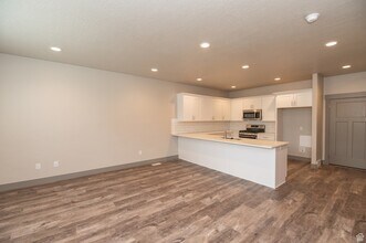 12698 S 1630 W in Riverton, UT - Building Photo - Building Photo