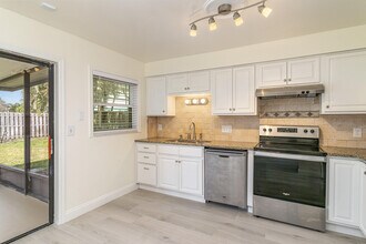 446 Timberlake Dr in Melbourne, FL - Building Photo - Building Photo