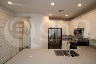 4132 E Brisa Dr in Gilbert, AZ - Foto de edificio - Building Photo
