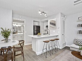 Allandale Flats in Austin, TX - Building Photo