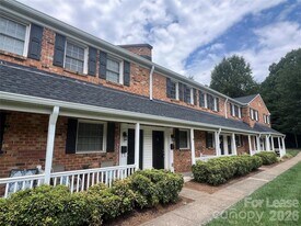 1336 Green Oaks Ln in Charlotte, NC - Building Photo