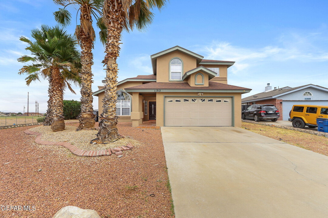 11312 Loma Royal Pl in El Paso, TX - Building Photo