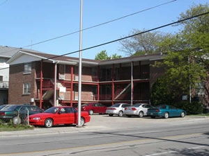 901 W Springfield Ave in Urbana, IL - Building Photo