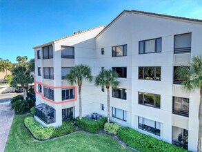 827 Oak Harbour Dr in Juno Beach, FL - Building Photo - Building Photo