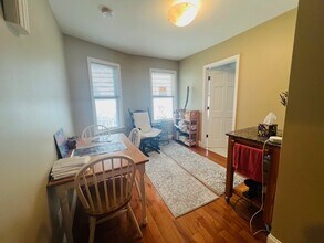 7 Rice St, Unit 1 in Brookline, MA - Building Photo - Building Photo