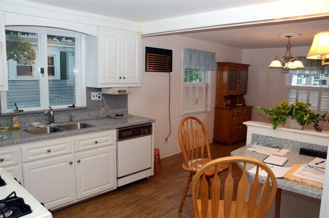 232 Main St in Medford, MA - Building Photo - Building Photo