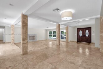 9 Gatehouse Rd in Sea Ranch Lakes, FL - Building Photo - Building Photo