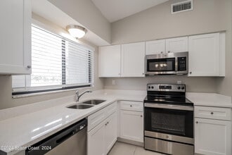 7000 Kaylor Ave in Cocoa, FL - Building Photo - Building Photo