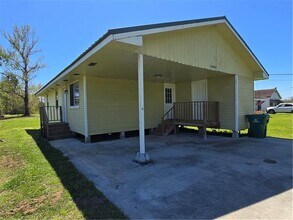 10483 River Rd in Ama, LA - Building Photo - Building Photo