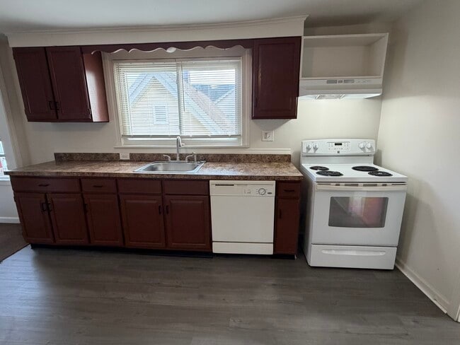 33 Howard St, Unit 2