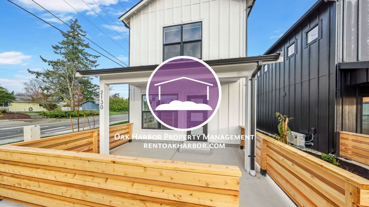 2130 32nd St in Anacortes, WA - Building Photo