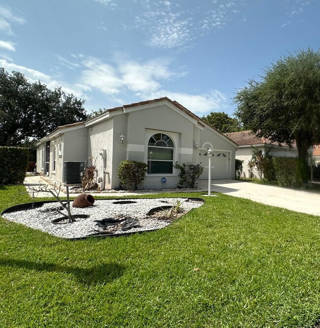 property at 166 Woodlake Cir