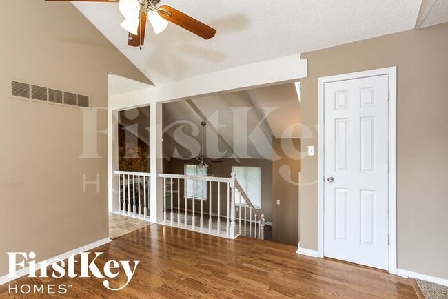 1617 SE Brome Cir in Lee's Summit, MO - Building Photo - Building Photo