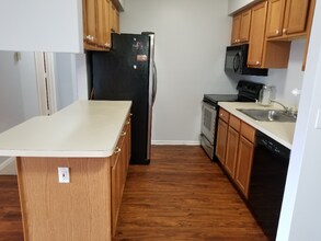 2482 Eagles Cir in Ypsilanti, MI - Building Photo - Building Photo