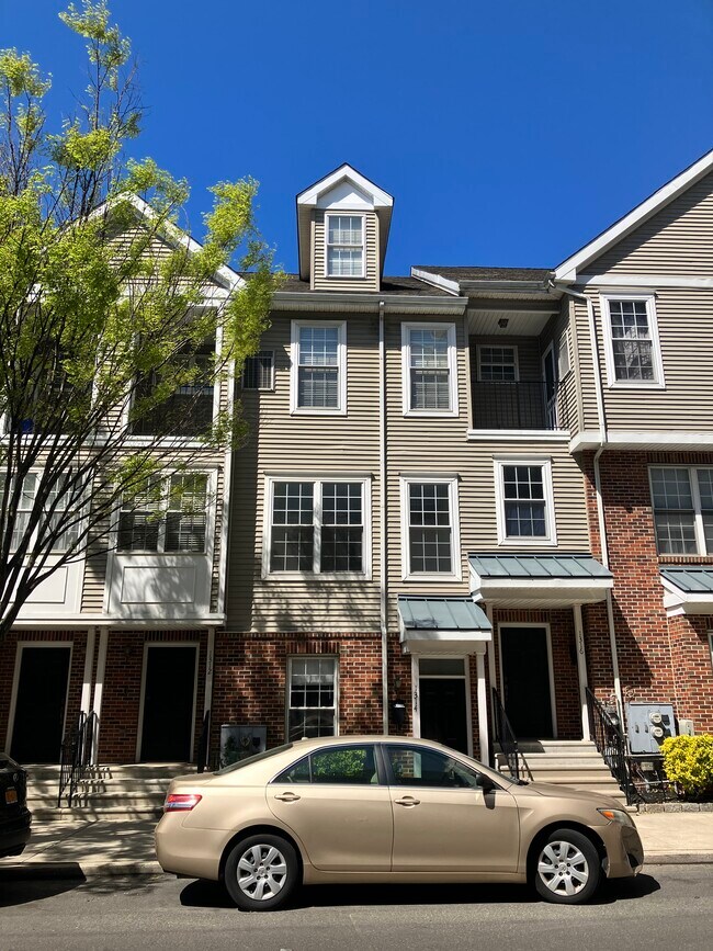 3016 W Thompson St Rentals in Philadelphia, PA